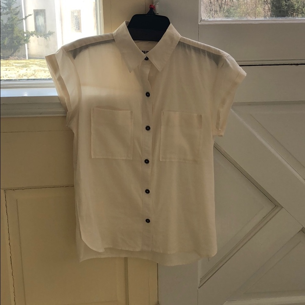 Short-sleeve button down